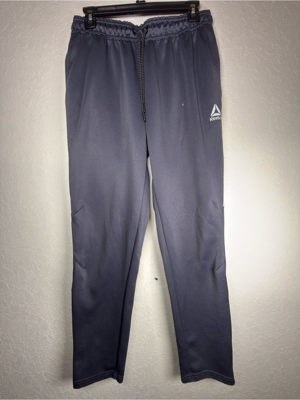 Reebok Men’s Gray Athletic Track Pants Joggers Size Medium 28” Inseam